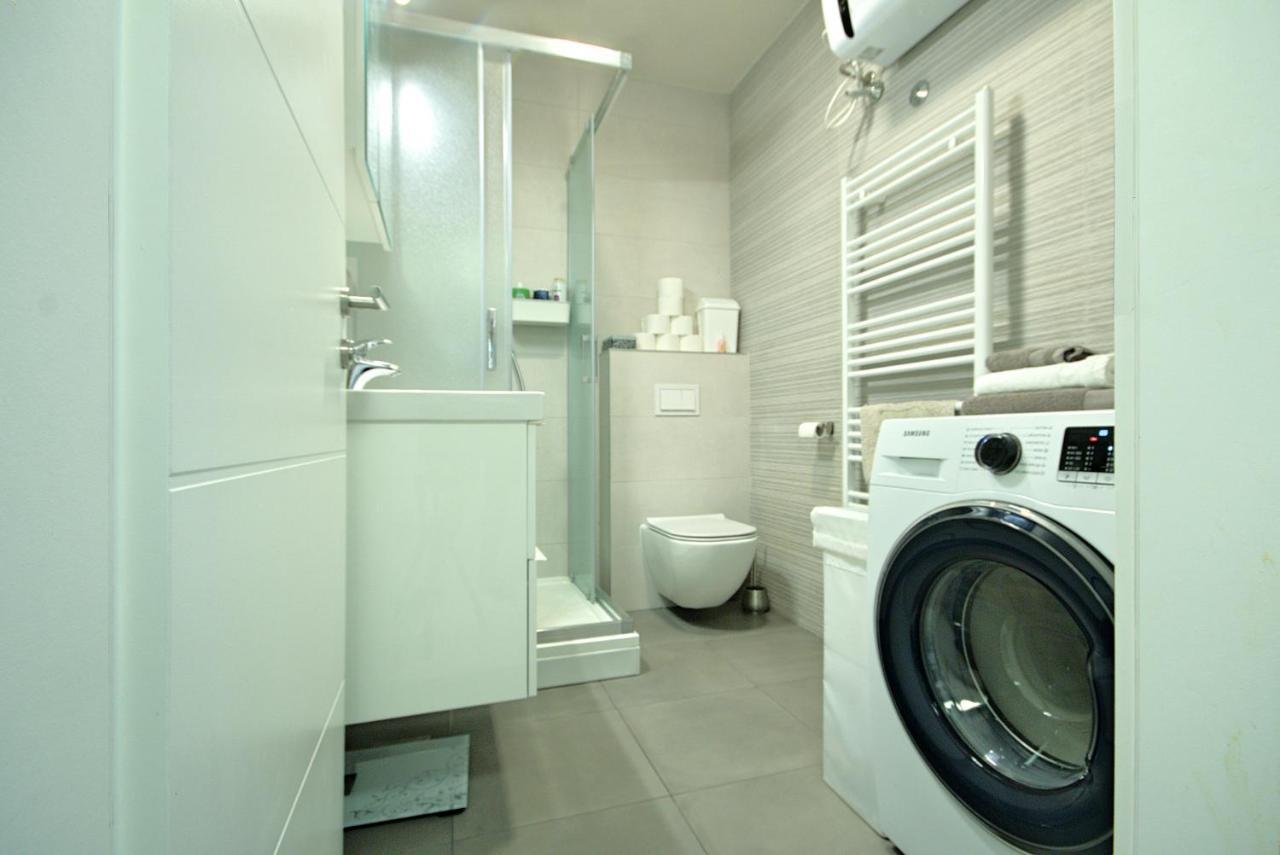 Appartement App Enterprise Umag Extérieur photo